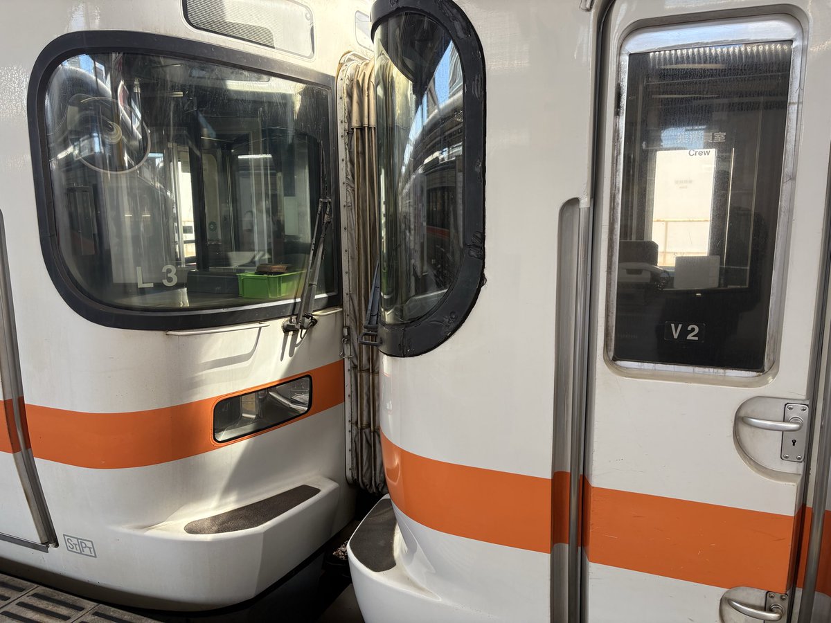 THE87631235's tweet photo. 462M：V2/L3
V編成初の4両共通運用入り！ https://t.co/H6Kjdac6cA