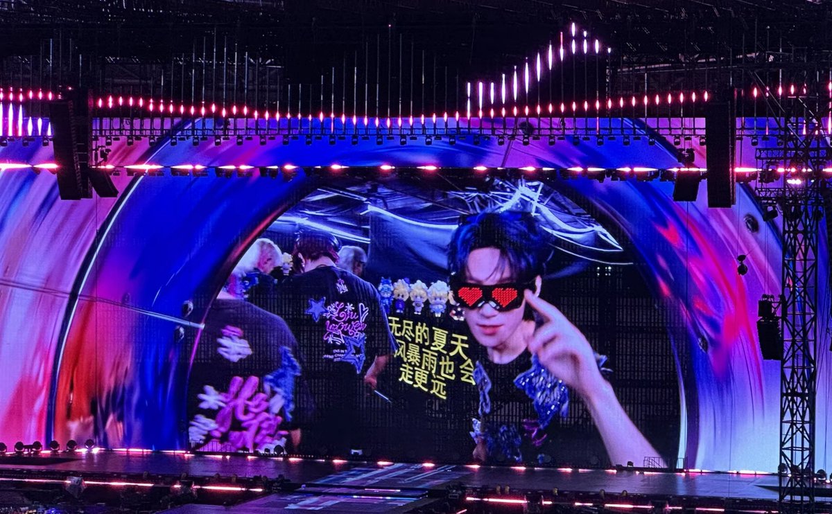 zhenyuean's tweet photo. jjur naksir berat dia yg kyak gini https://t.co/S7hesFAbxp