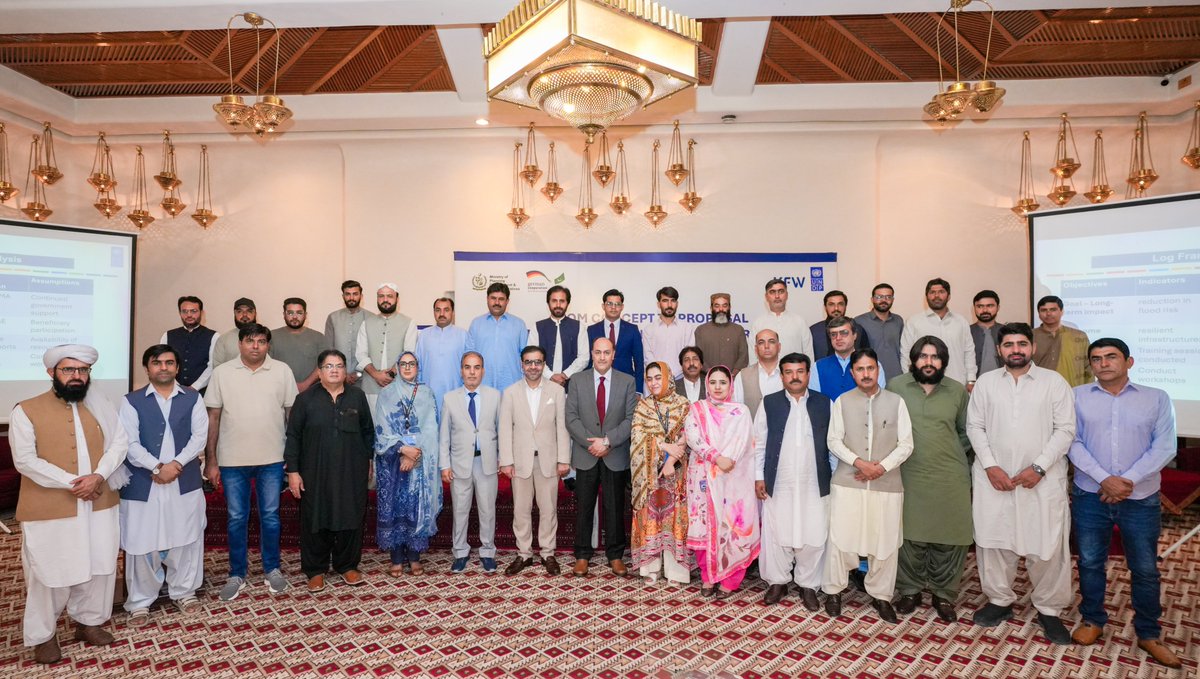 UNDP_Pakistan's tweet photo. #UNDPinPakistan, with support from the Government of Germany through @KfW_Islamabad, held a capacity-building workshop in Quetta on climate-resilient project design and proposal development.

By strengthening provincial departments' knowledge and skills to develop evidence-based, context-specific proposals, the workshop supports development planning that reflects local priorities and a resilient, sustainable future for #Balochistan.

#FloodRecoveryProgramme #BuildForwardBetter #RecoveryInBalochistan