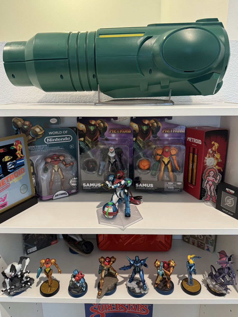 omorales81's tweet photo. Happy 40th Anniversary to my favorite #Nintendo game franchise: Metroid! This is my mini shrine and I’m looking to add to it. #Metroid #SamusAran #SciFi #Metroid40thAnniversary @NintendoAmerica https://t.co/hzDEojRq1o