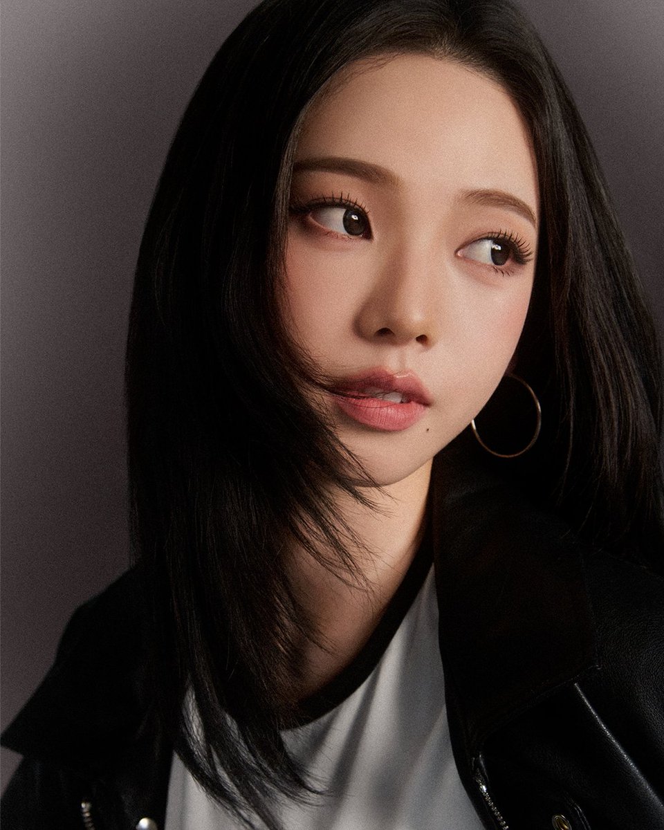 katarhinabluuu's tweet photo. 컨버스

#KARINA #카리나 #カリナ #aespa #에스파 #エスパ https://t.co/EMOleHWPiz