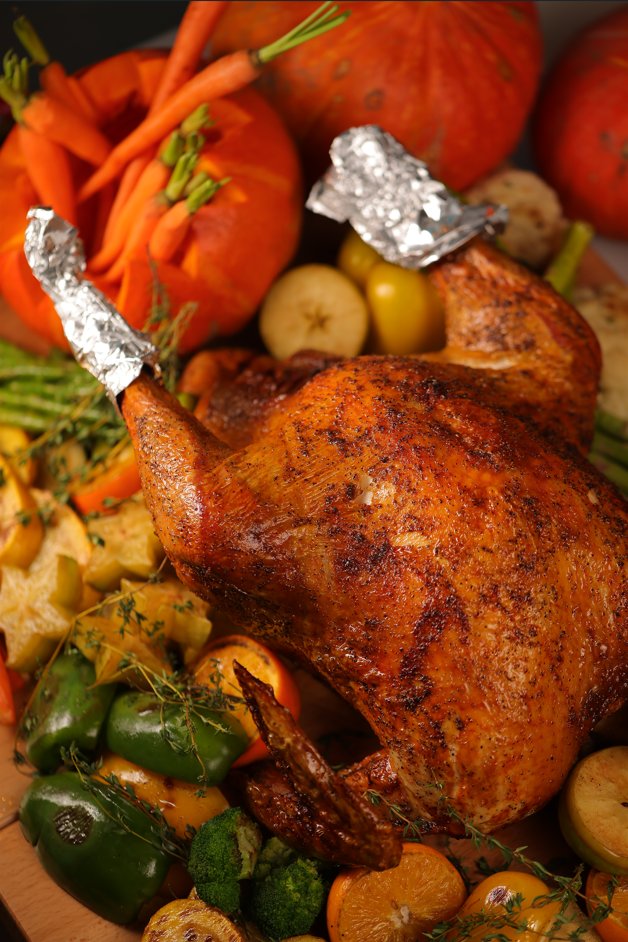 RandiGetchvx's tweet photo. Thanksgiving special! Tender herb-roasted turkey with creamy mashed potatoes u0026 spiced pumpkin pie—limited time only, grab yours before it’s gone!  #ThanksgivingFeast， https://t.co/rYLTzSA5H5