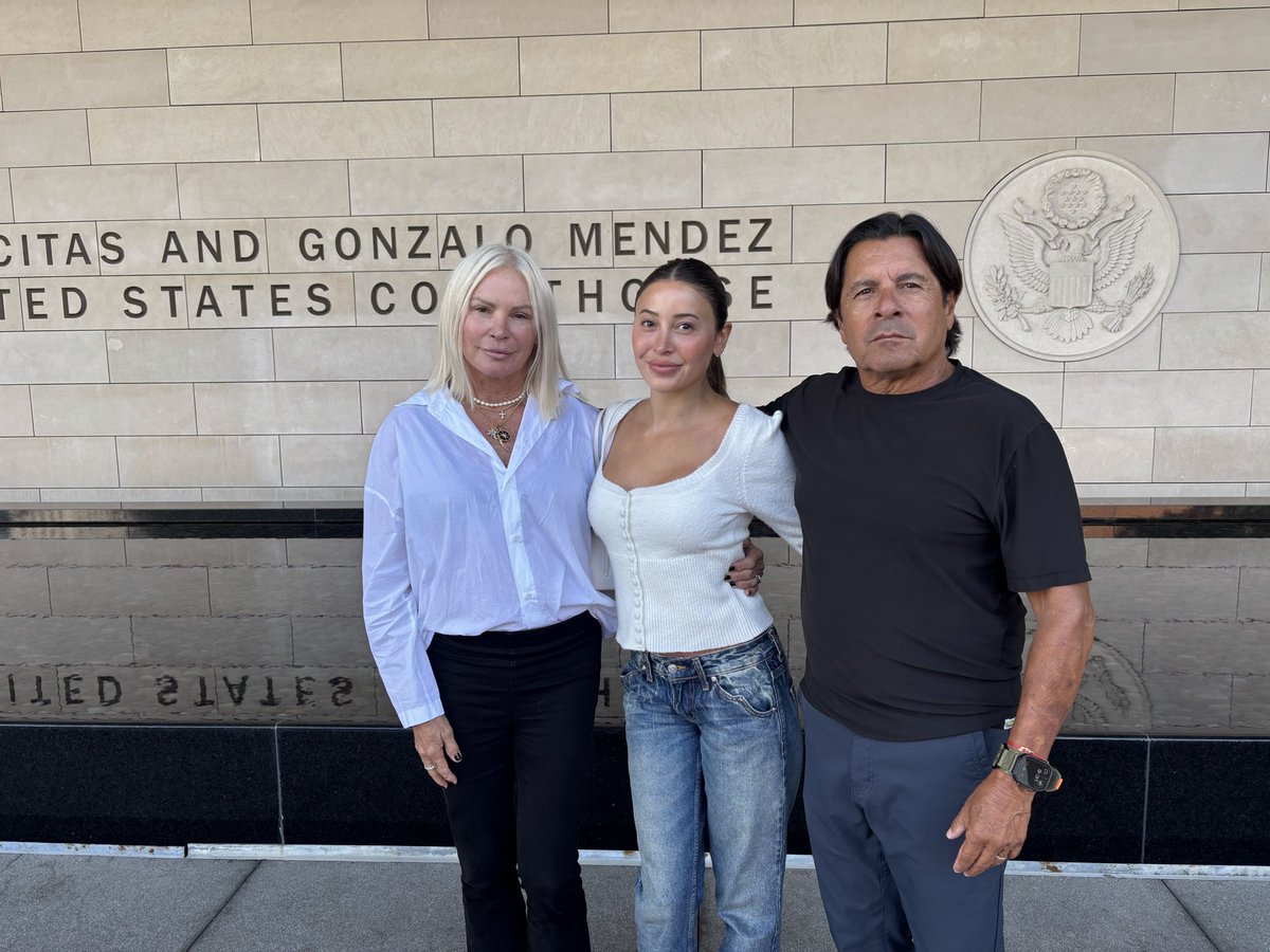 DEALOSANGELES's tweet photo. Calabasas Man Sentenced to 27 Years in Federal Prison for Running ‘DoorDash for Drugs’ Service that Led to Two Fatal Fentanyl OD’s. The family of one of the victims in the case reacts to the sentencing. @DEAHQ @USAO_LosAngeles #FentanylFreeAmerica https://t.co/8iwRBu84U9 https://t.co/k8yRdwvub6