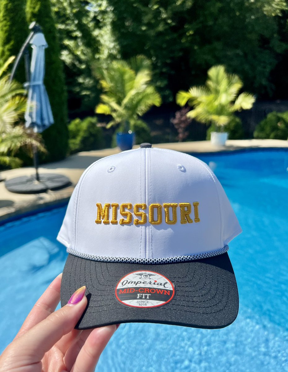 MaggieLJohnson's tweet photo. 🚨 GIVEAWAY ALERT 🚨

I asked and y’all (overwhelmingly) answered! So let’s giveaway this Missouri rope hat. Here’s how to enter:

• Follow me
• Follow @KCSNMizzou 
• Like this tweet!
• For additional entries, retweet and/or comment the Mizzou game you’re looking forward to the most this season

A winner will be selected on 8/14 and they will have their hat by the season opener! 🐯🏈 #MIZ #Giveaway
