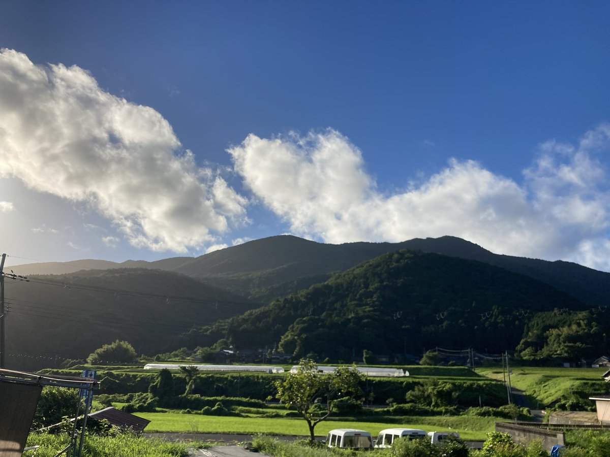 pam306's tweet photo. 夏土用明け
今日は立秋

気持ちよい風ふいてます https://t.co/AWwxuWSODP
