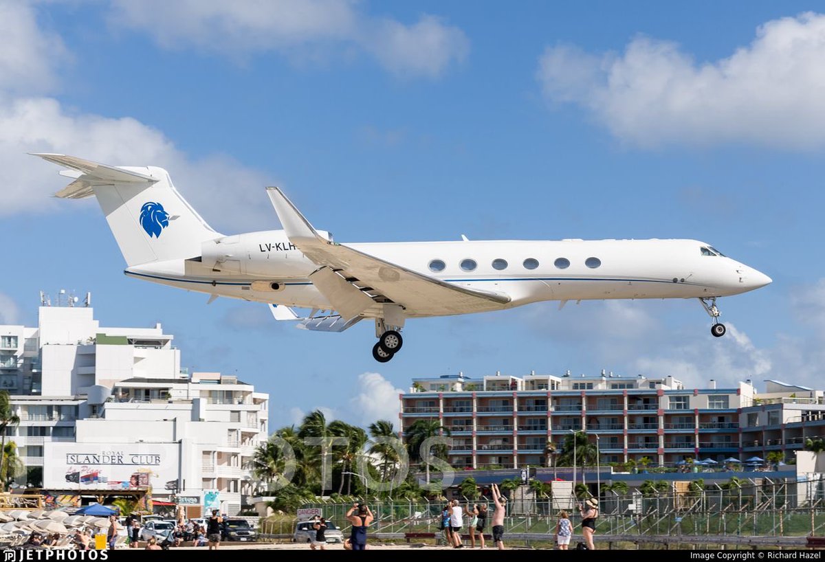 tunykollmann's tweet photo. En este Gulfstream V de Flyzar estuvo paseando Milei para ir a Brasil a insultar a Lula y ahora a Ecuador y Colombia Carísimo el alquiler… al amigo de Mauricio https://t.co/k1f4BEvX0H