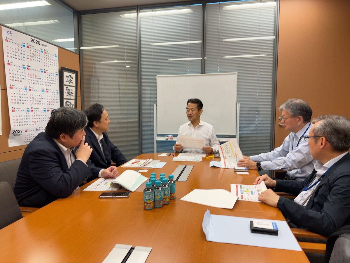 okamoto3nari's tweet photo. 東京税理士政治連盟の皆様がお越しになり、税制改正や中小企業支援など、現場の切実なお声を反映したご要望について詳しく伺いました。
税は公正、簡素、中立の原則をしっかり踏まえ、皆様からいただいた貴重なご意見をもとに、今後の政策立案や国政の場へと活かしてまいります。 https://t.co/1txriK9ods