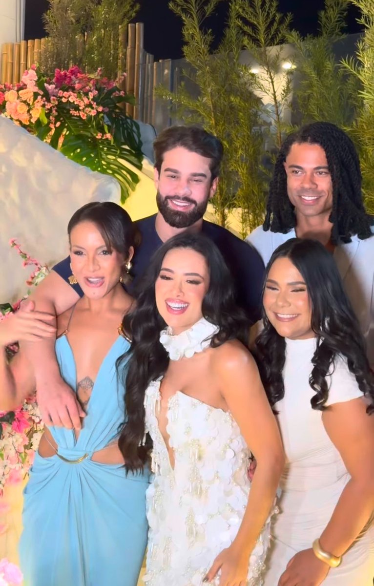 paulooaugustocm's tweet photo. Galera massa!!! ❤️
@Jordanarmorais @MaxianeR @chaiany_andrade @BrenoCora https://t.co/ZbCA6STQoy
