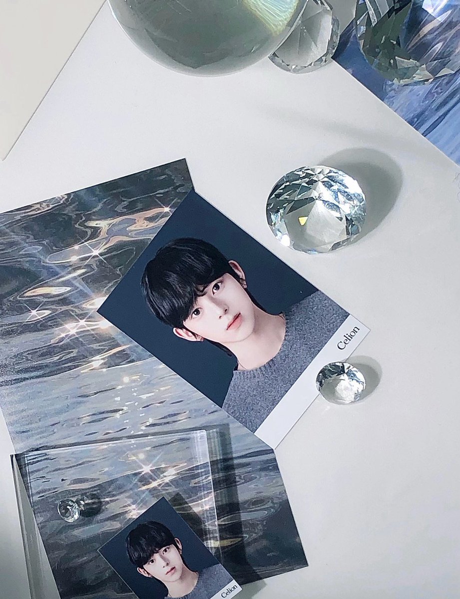 AHOF_COFCENTRAL's tweet photo. 「 22:14 kst 」
🐰💌: [ photo ]
🐰💌: Haha, I looked up my ID photo too
🐰💌: Two years ago, Chih En was round-faced and had long hair

「 22:16 kst 」
🐰💌: Hahahahaha I can't do my own makeup
🐰💌: This is a photo from two years ago https://t.co/WM6LkZDbHE