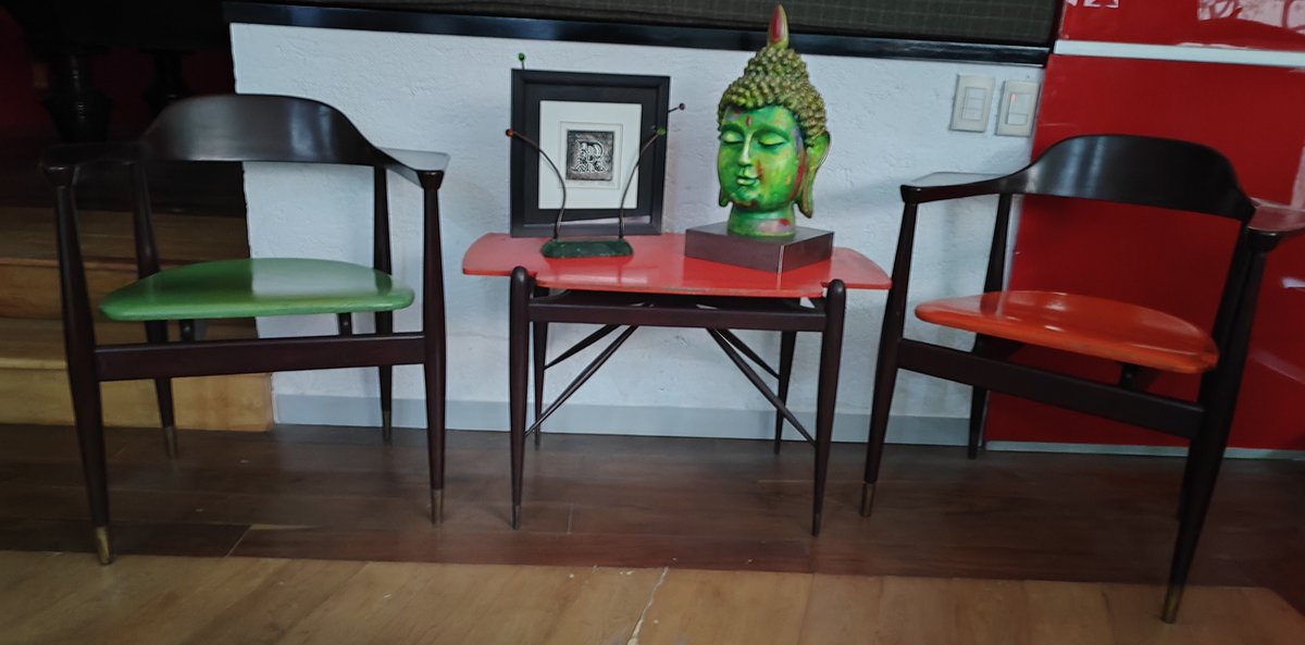 poblanospue's tweet photo. El MUAC presenta la historia y variación del asiento en México @@Gaceta_UNAM https://t.co/S6P4FTjAfK https://t.co/PBEDSLG2Ia
