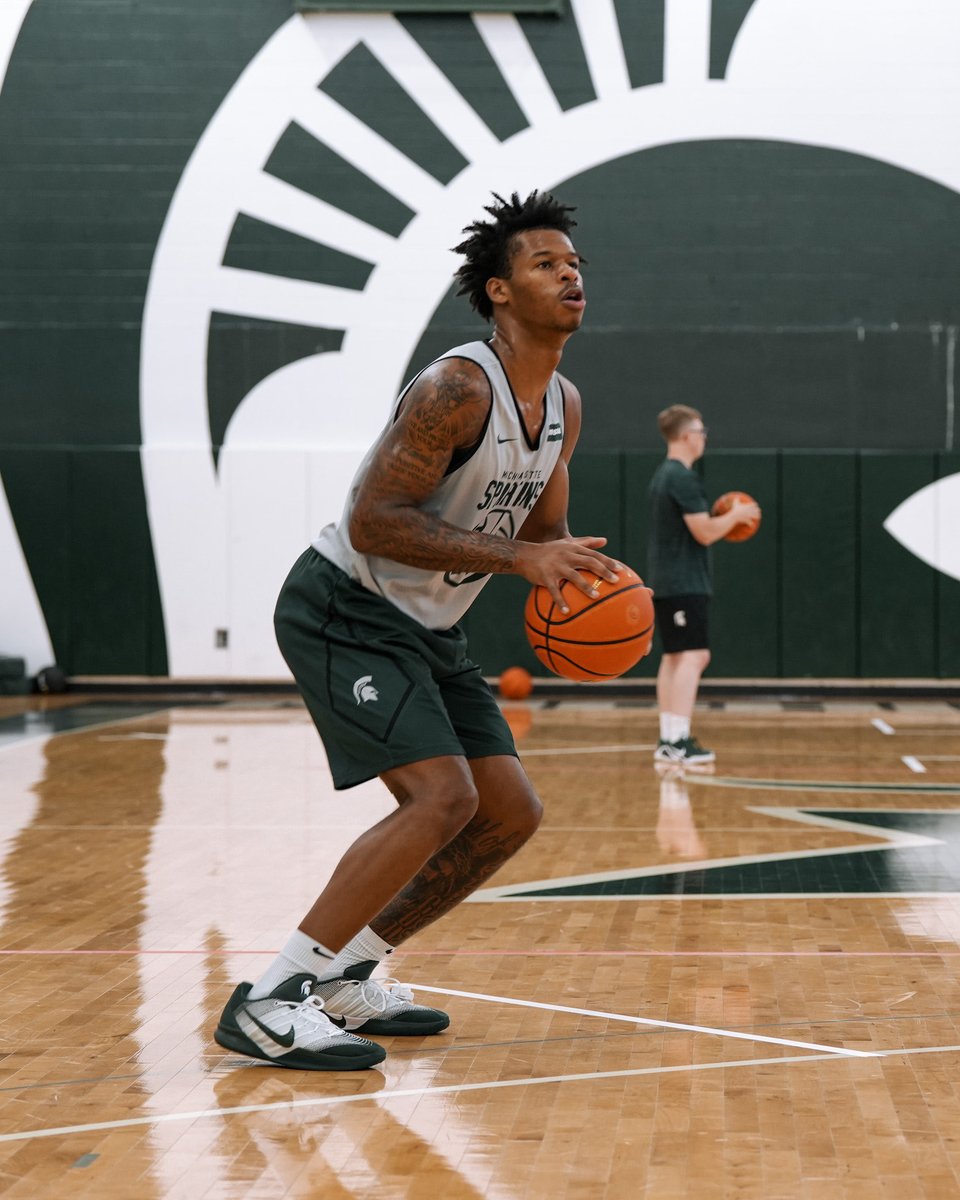 Jasiah_Jervis's tweet photo. 2️⃣5️⃣💚 https://t.co/WahVotZ6NC
