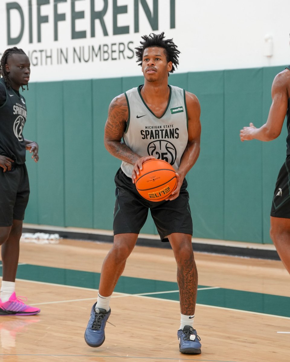 Jasiah_Jervis's tweet photo. 2️⃣5️⃣💚 https://t.co/WahVotZ6NC