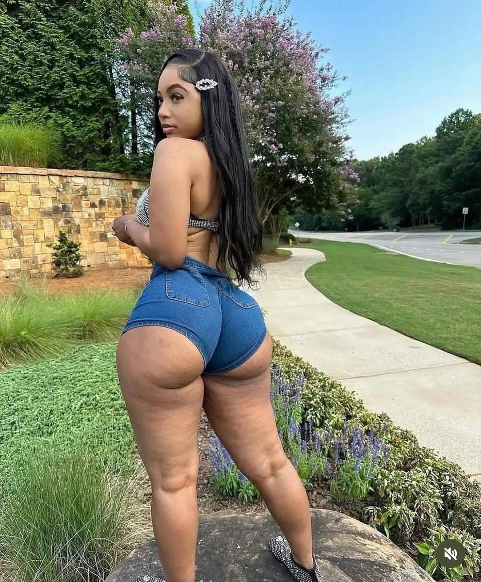 Jeanetteezy's tweet photo. Passionfruit🍑 https://t.co/4VbT64AYhN