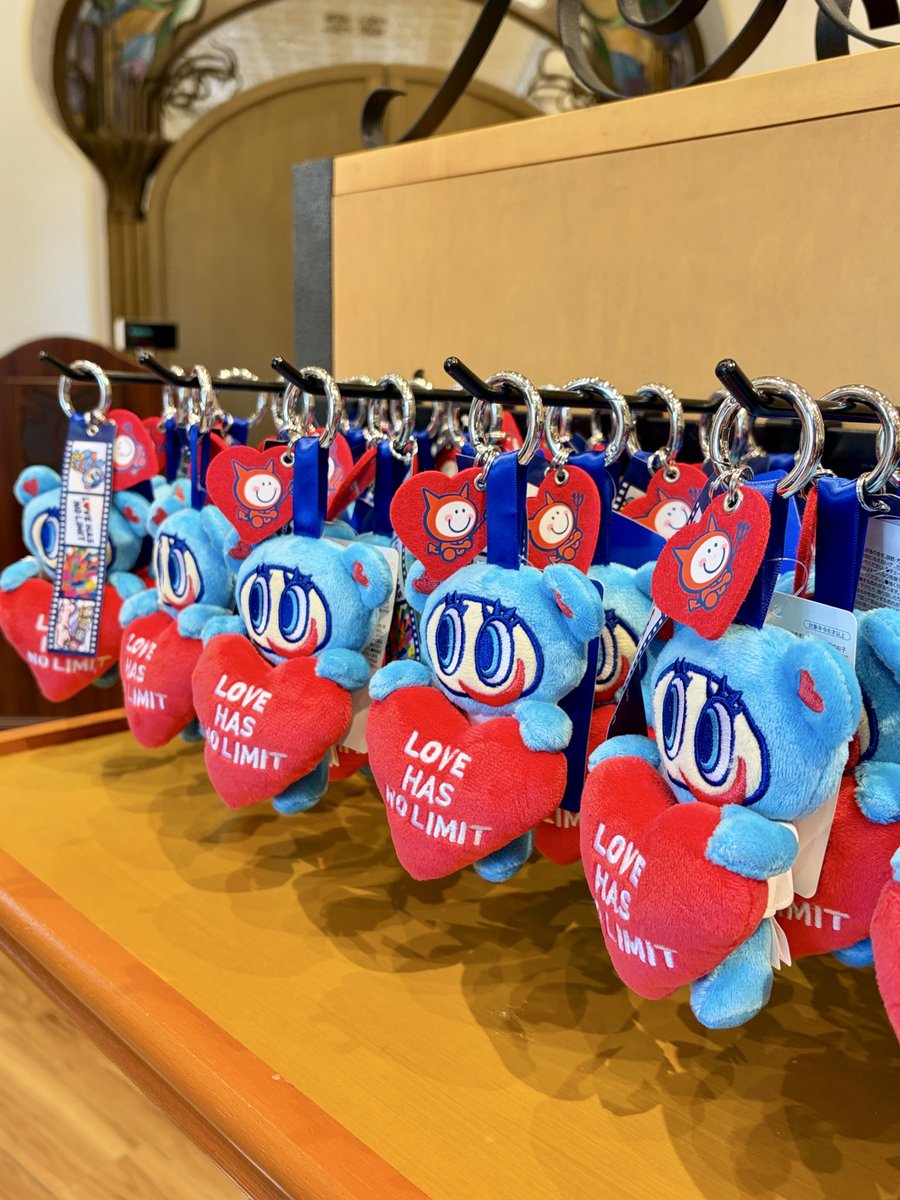 nakamurakunfan's tweet photo. \本日8月7日パーク内販売開始/
ユニバーサル・スタジオ・ジャパンの
#LoveHasNoLimit チャリティグッズと
#ANGELBLUE のコラボレーションアイテムが本日より販売開始❣️🌈

本コラボ限定のアイテムがついに登場✨
ぜひパークでチェックしてね💙

詳細はこちら！
https://t.co/X5vlaAiSKT https://t.co/MP2eSh9vVE