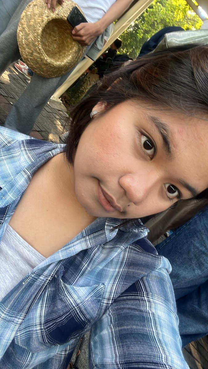 oreeelya tweet picture