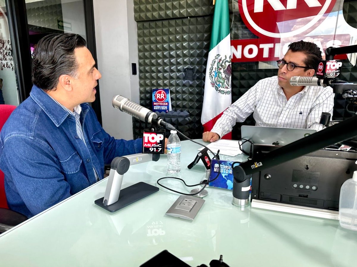 LuisBNava's tweet photo. Nos invitaron de La Jefa, La Zeta y RR Noticia para platicar sobre el trabajo que estamos haciendo y las acciones que estamos impulsando para acercar más oportunidades a las familias queretanas.

Gracias por abrirnos sus micrófonos y permitirnos seguir compartiendo lo que estamos haciendo.