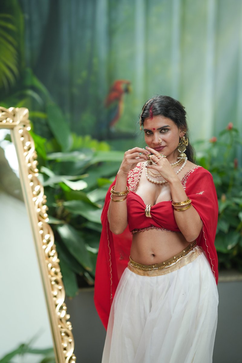 Das_Chandra143's tweet photo. Reshma nair ❤🤍

Mallu aunty 💋 https://t.co/ndd4CQTRMW