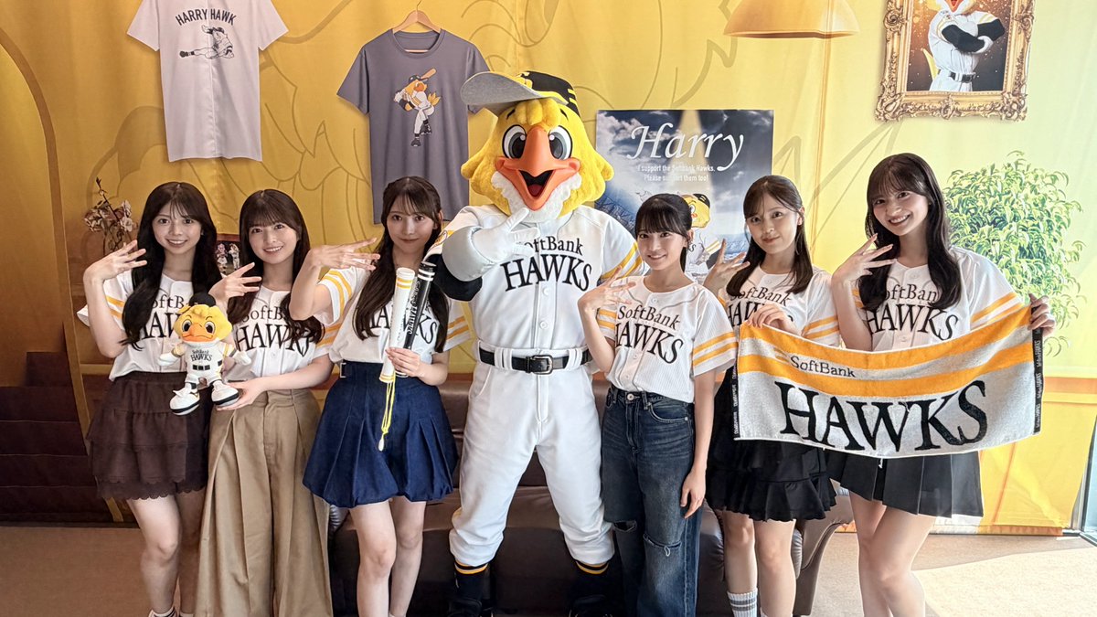 EZOFUKUOKA's tweet photo. \乃木坂野球部が体験⚾/

BOSS E･ZO FUKUOKA 4F 王貞治ベースボールミュージアム内「89パーク」にて #乃木坂野球部 のみなさんが野球体験！

打って、投げて、走って💨

記念にハリーホークともパシャリ📸✨

#sbhawks #ezofukuoka #イーゾフクオカ https://t.co/Ves4peFH20