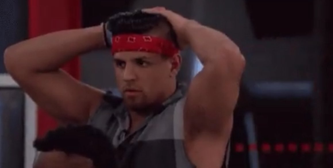 rbbq's tweet photo. I think I’ve seen this before #BB28 https://t.co/i0yXJ4ZmrT