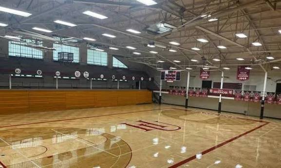 cmcdevitt326's tweet photo. After a great visit with @coachwock and Coach Hayes I am blessed to receive my first offer to continue my academic and basketball career at @HamlineHoops #AGTG https://t.co/4xl1n6xMO2