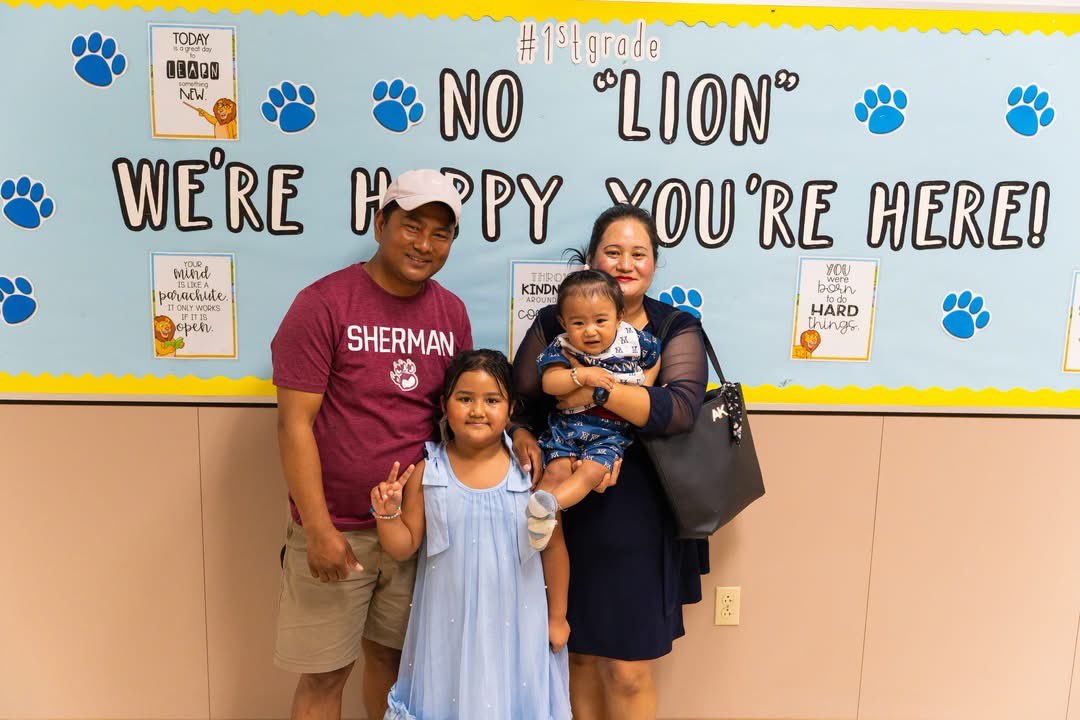 ShermanISD's tweet photo. Tonight was Meet the Teacher Night 🌟 at our elementary schools! Families met their child’s teacher 🤝 and dropped off school supplies ✏️.
 
It’s T-minus 5 days until the 1st day of school 🎒 on Tuesday, Aug. 11, and we couldn’t be more excited to launch into the new year! 🚀 https://t.co/dSazERbnrh