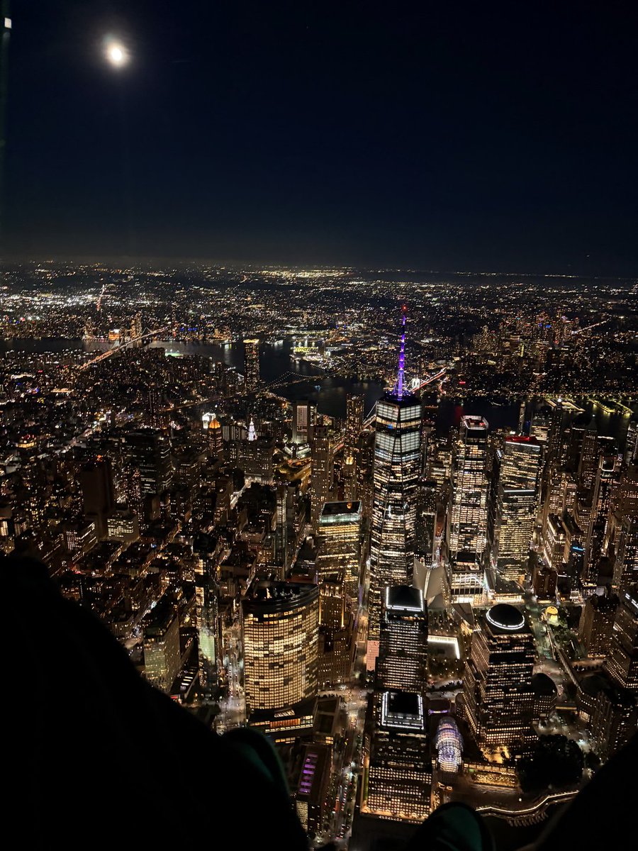 Starrybreeza's tweet photo. Appreciate the charm of this city from different perspectives https://t.co/2Tnjfhl2lR