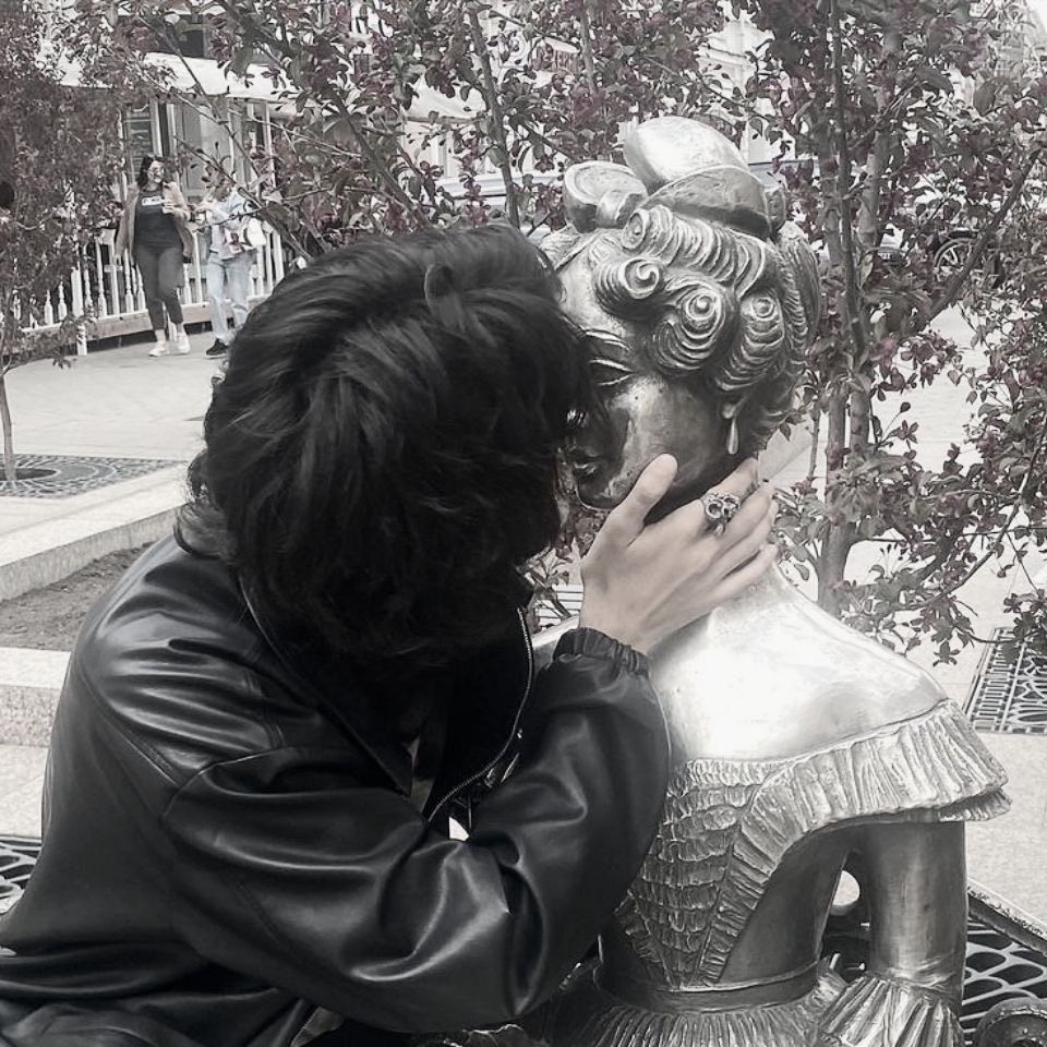 sirius_akgae's tweet photo. Remus taking this picture of Sirius https://t.co/qaN0C1mC0x