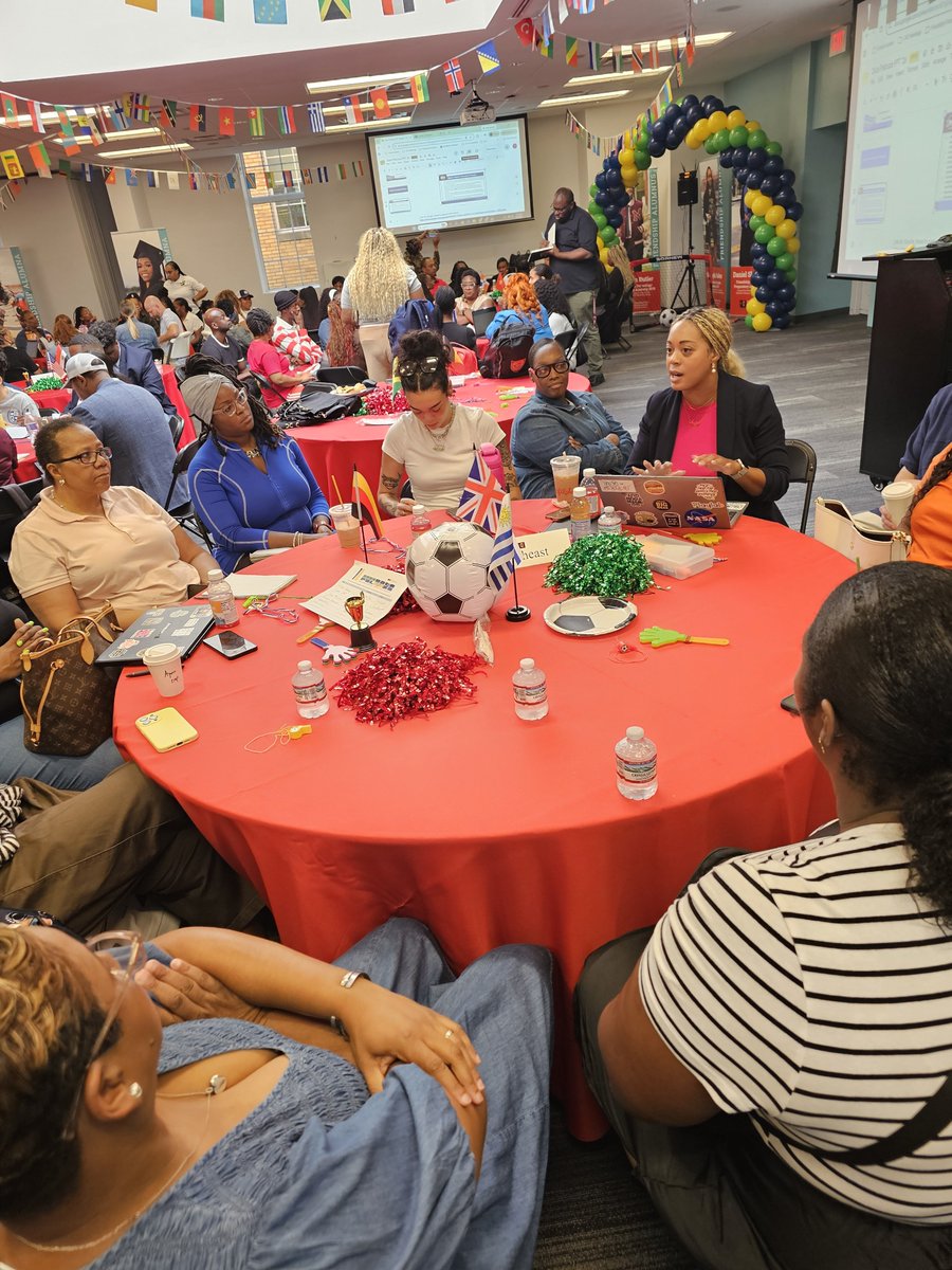 MrsCartertheAP's tweet photo. Invaluable conversations ...sharing resources and best practices. When educators learn together....students WIN! #PERIOD
#FPCSWD #FriendshipsJourneyto30 #AspireMore #OneFriendship
@FPCS_Woodridge @FriendshipPCS https://t.co/ivrwvrOdb6