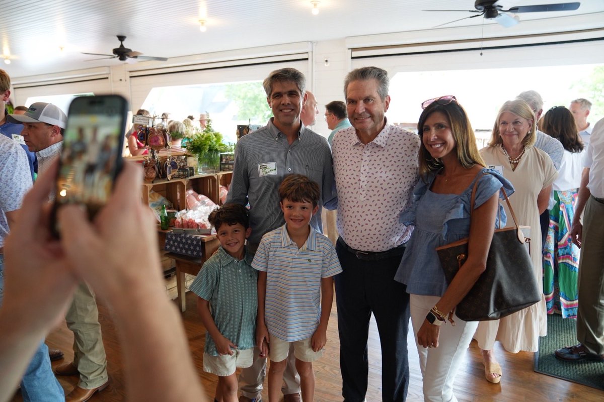 RickJacksonGA's tweet photo. Agriculture isn’t just our #1 industry, it’s part of who we are. As governor, I’ll always fight for Georgia’s farmers. 

THANK YOU to Chairman Robert Dickey for welcoming me to this year’s Peaches &amp; Politics! https://t.co/R7wnq5CcIt