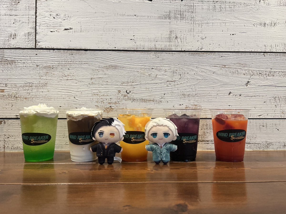 winbre_5EX's tweet photo. 📢 #ウィンブレ展 コラボドリンクの販売も本日よりスタート🥤
ーーーーーーーーー
福岡会場開催期間中、東京・仙台・京都会場で好評だったコラボドリンクも販売いたします✨
対象ドリンク1点お買い上げにつき、オリジナルコースターをプレゼント！
※対象ドリンクによりコースターが異なりますのでご注意ください。
※東京・仙台・京都会場から、材料および価格が変更となりますので予めご了承ください。

本会場は、入場券をお持ちでない方もご購入が可能です🍹

🥤コラボドリンクの詳細はこちら
https://t.co/Gj8hTzNnsu

🎫福岡会場 前売券の詳細はこちら
https://t.co/CUTPCASmbY

#ウィンブレ #WINDBREAKER