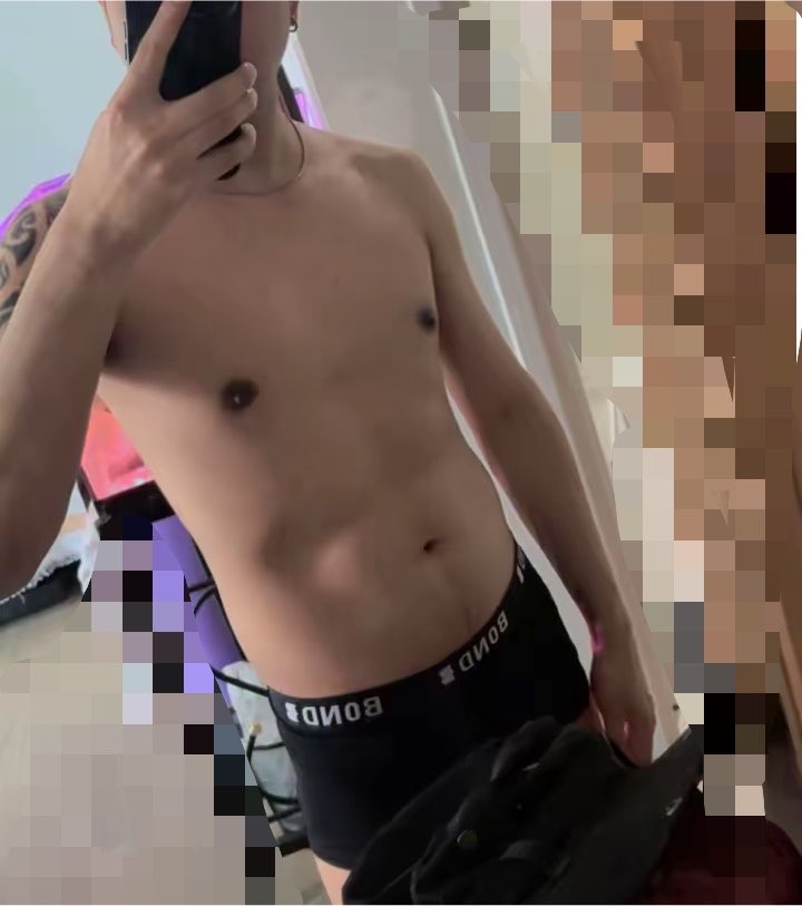 TarT30000's tweet photo. หาไรทำกัน ชอบแบบไหนกันครับ https://t.co/lvHJjXfY81