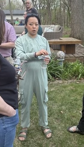 gracepeyt's tweet photo. Pls why does she dress like this https://t.co/TsrstphbWP