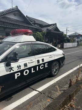 rem_sleep_369's tweet photo. 【令和８年熊本地震における警察活動】 本日午後、特別警備部隊が、熊本県宇城市内を徒歩やパトカーで警戒した様子です。 天候、時間に関係なく、「被災地の治安を守る」という強い覚悟で、活動を続けてまいります。 #大分県警察 https://t.co/jz1qWOSEbl