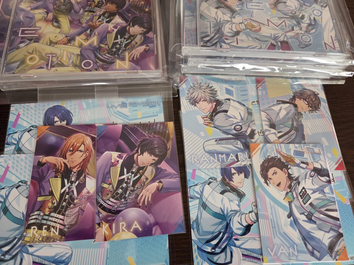 JYUKIRU's tweet photo. ステラ分(5枚)届きました😭✨おしいっっっっっ😭真斗はどこだ… https://t.co/ICTfpHqQi4
