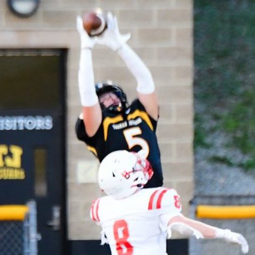 footballcoach79's tweet photo. Thomas Jefferson brings back a talented team this season, led by star running back @Tyler_Eber30 
PRZPA Team Previews: Thomas Jefferson
@KaneEggerton 
@Deacon_36 
@HarrisonKolling 
@BeckettEverley 
@dylan_beasock52 
@AlejandroA84813 

https://t.co/D3Lr1G5FUS https://t.co/v78WPknfoH