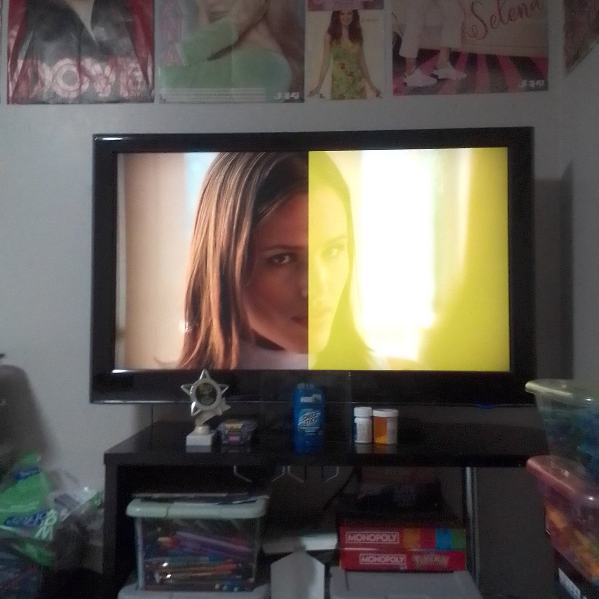 melmangames40's tweet photo. #tbt watching #alias https://t.co/m2JmUbIVF3