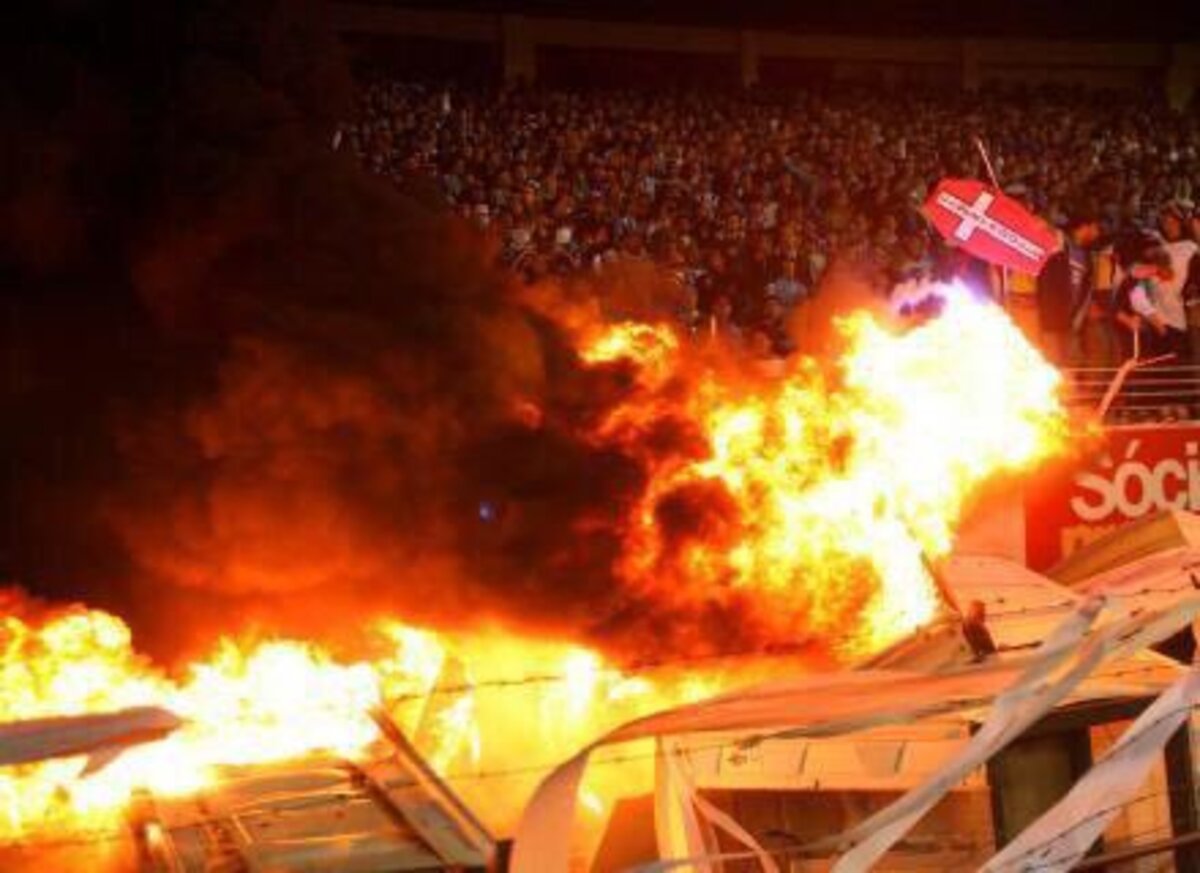 fonsecax1903's tweet photo. um grenal nas quartas ia fazer Porto Alegre um verdadeiro inferno nos dias dos jogos https://t.co/GypZdnLJDC