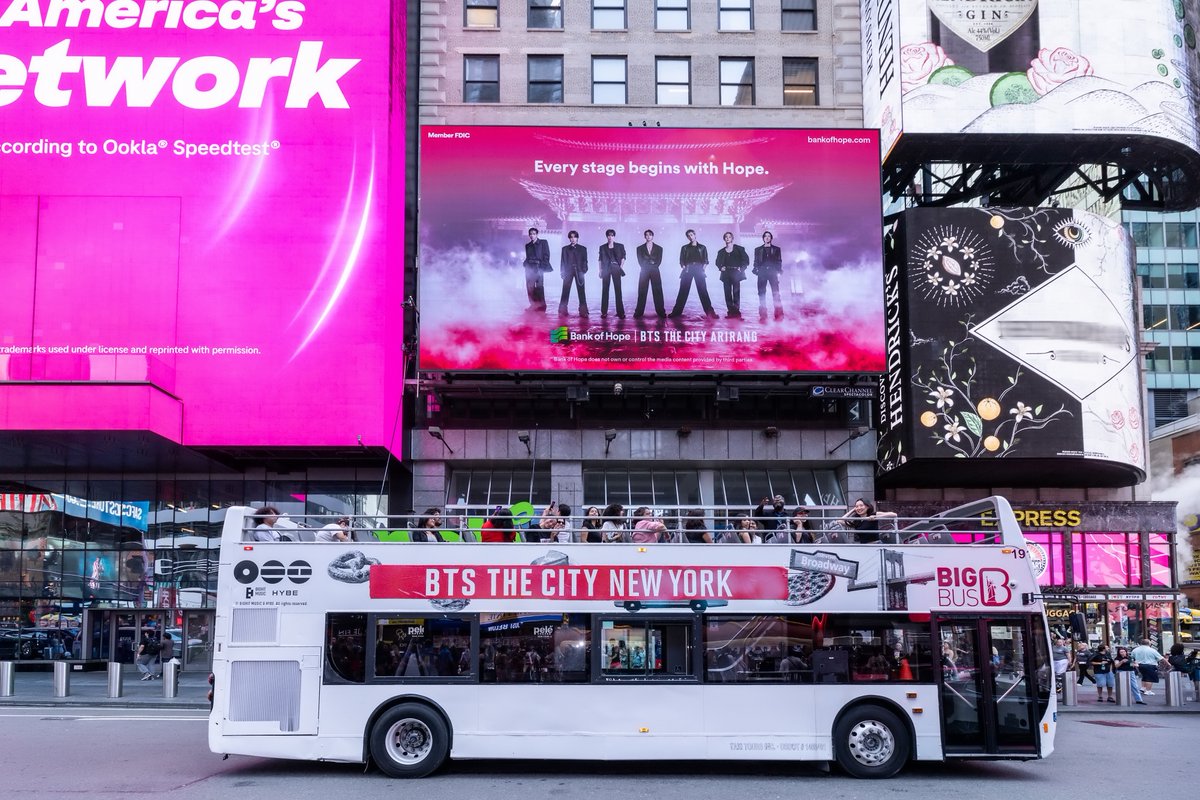 Kpop_Herald's tweet photo. .@bts_bighit turned New York into a citywide celebration through "BTS The City Arirnag New York," running from July 24 to Aug. 3. 💜

From Grand Central Terminal and Rockefeller Center to Times Square, concerts, pop-up experiences and performances transformed iconic landmarks into BTS-themed destinations for fans and locals alike. 🌃

#BTS #THECITYARIRANG