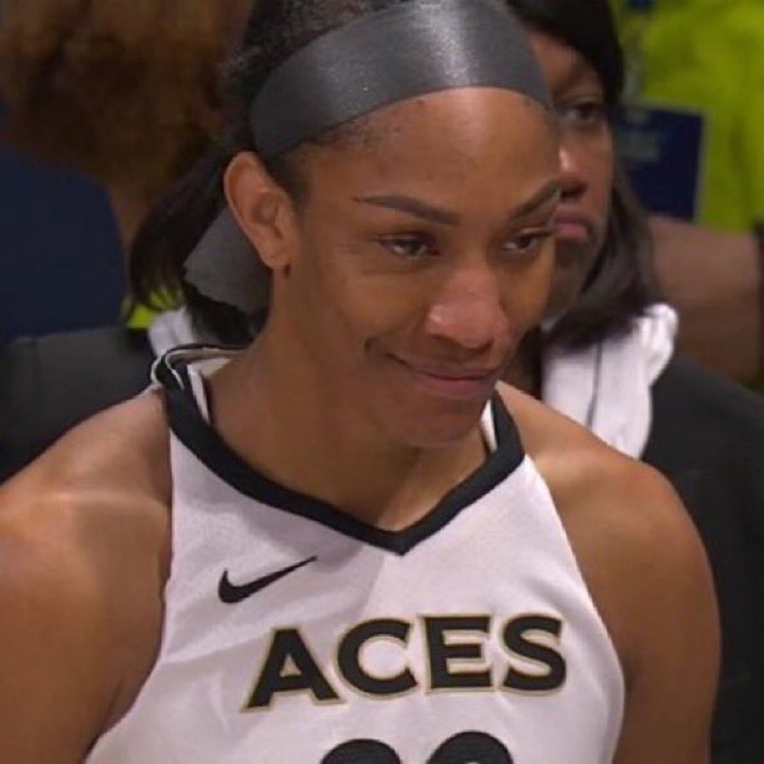 BalaPattySZN's tweet photo. A’JA WILSON WHAT DO YOU HAVE FOR ME IN OT https://t.co/aF2tlOt8BW