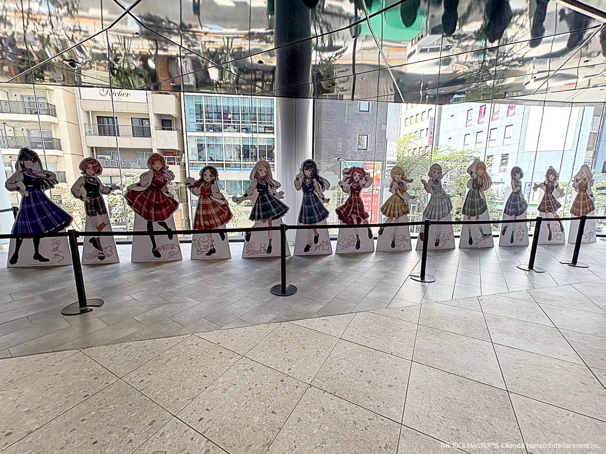 hatsuboshistore's tweet photo. ／
学園アイドルマスター ハツボシストア
2階「桜丘広場」に等身大パネルが登場中🎀
＼

オープンを記念して13名全員の等身大パネルが登場！
「クラシカル制服」衣装の新商品も、本日から販売スタート♪

▼ハツボシストアONLINEでもお取り扱い中
https://t.co/7I30BEsjEe

#学マス #ハツボシストア https://t.co/RlUlxubTJn