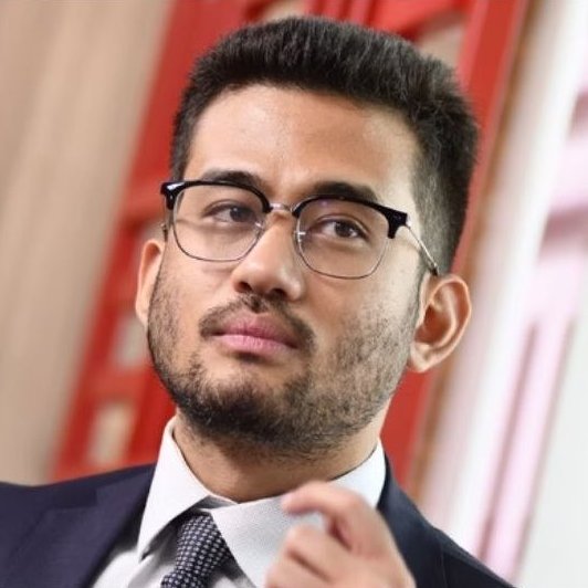 republiqueBRA's tweet photo. 😬 📲 Deputado Kim Kataguiri critica Janja por defender o banimento do Discord, diz ser "inacreditável" a primeira-dama participar da reunião sem ter sido eleita ou nomeada para qualquer cargo e afirma que a medida seria ineficaz:

🗣️ "Seria a mesma coisa que dizer que vou fechar todos os bares do país porque, em um bar, uma pessoa matou outra ou planejou um atentado. O culpado não é o bar, são os criminosos. O culpado não é a plataforma, é quem comete o crime."