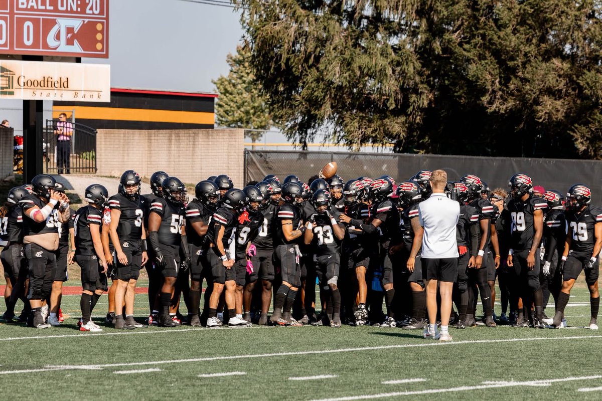 TheRedZoneCoach's tweet photo. #ComeToEC Final call 🔔 Transfers - Unsigned 26’s Get @ Me 📲 

Positions - OL &amp; DB 

- Report Day Aug 8th-12th 

Fall camp starts Aug 13th 

#BringTheJuice🏴‍☠️ https://t.co/OfDepoCBpJ