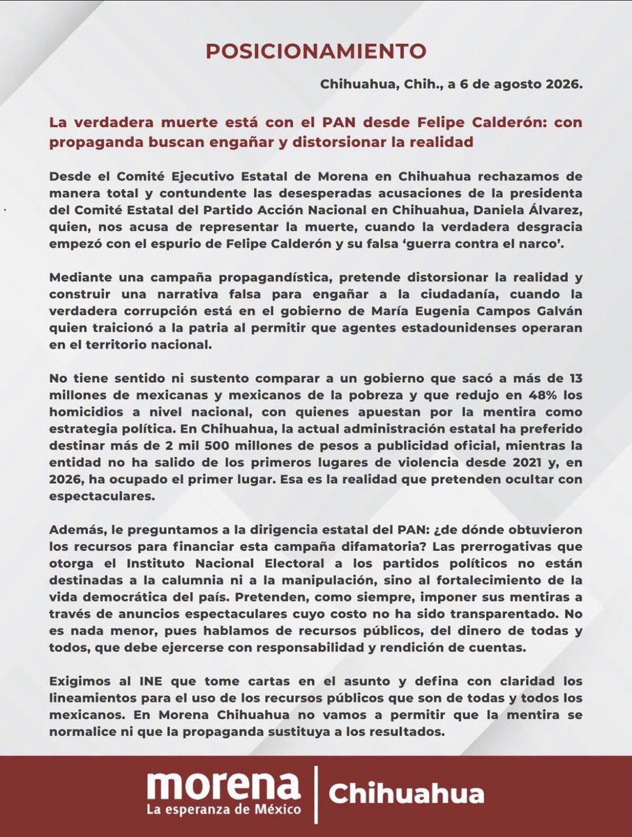 enriquemunozFM's tweet photo. Morena Chihuahua también sacó comunicado.

Calificó la campaña de “difamatoria”, habló de “mentiras”, cuestionó los recursos y terminó pidiendo al INE que intervenga.

Resulta fascinante:

Un partido que presume tener el respaldo del pueblo necesitó un comunicado, abogados y 62 páginas para responderle a dos espectaculares.

El espectacular mide varios metros.

La piel parece medir bastante menos.