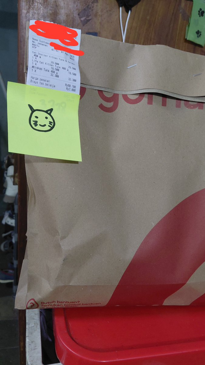 utsuyeet's tweet photo. Di gomart cuman beli makanan kucing terus sama orangnya dikasih bonus doodle kucing 😭😭😹 https://t.co/bqb1kvOegU