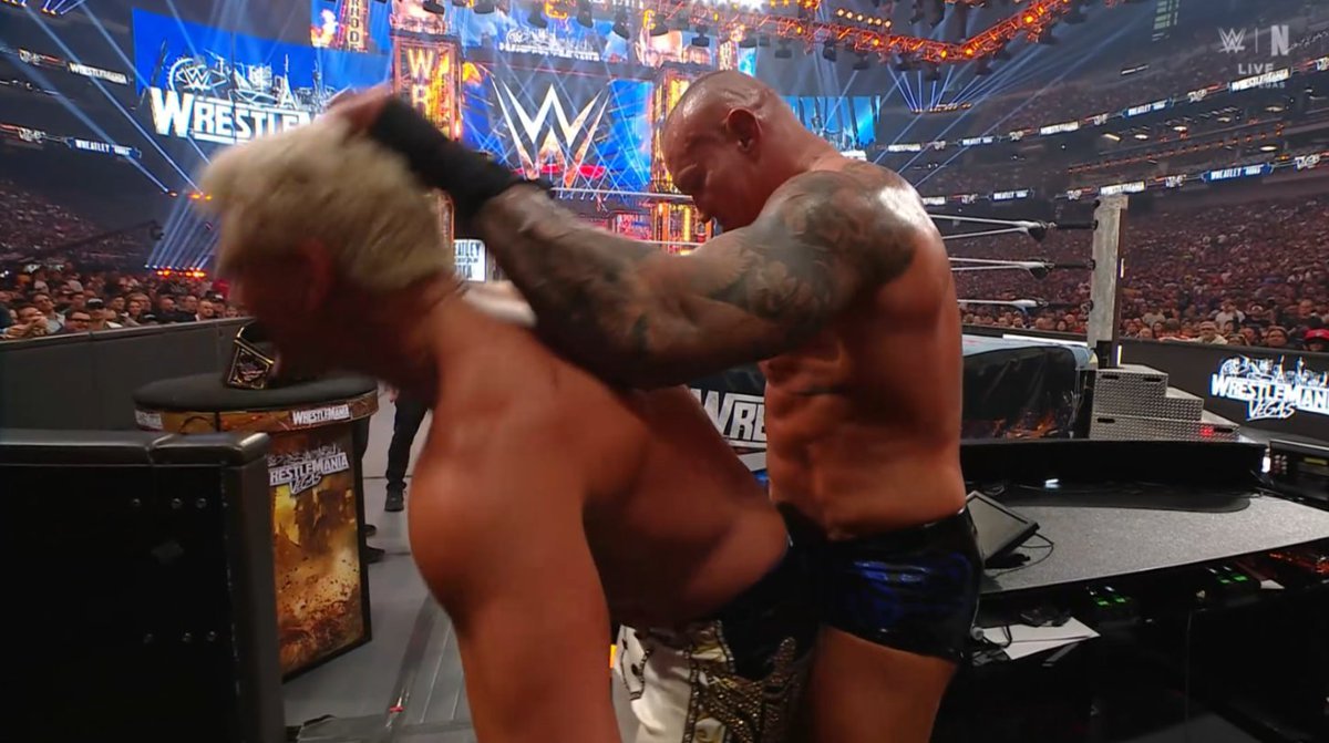 mel_kusanagi's tweet photo. can't wait for smackdown for the plot! https://t.co/6VAJDp6fCu