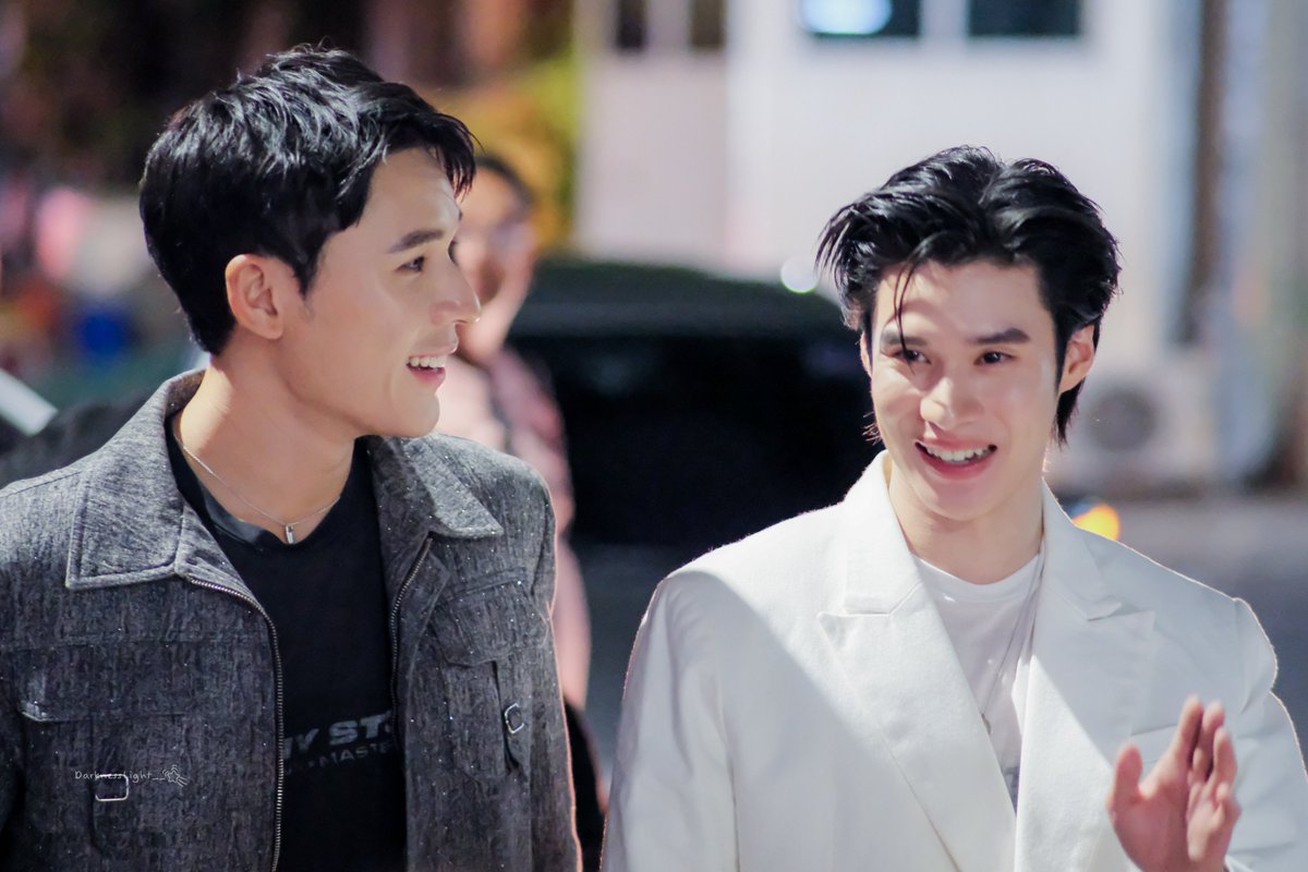 DarknessLight__'s tweet photo. แล้วเรา ไม่รักกันตอนไหน~~~♡

#PearlPeak #เพิร์ลพีค
@pearlpooo @peakpeemapol https://t.co/JxVR5Jwc9W