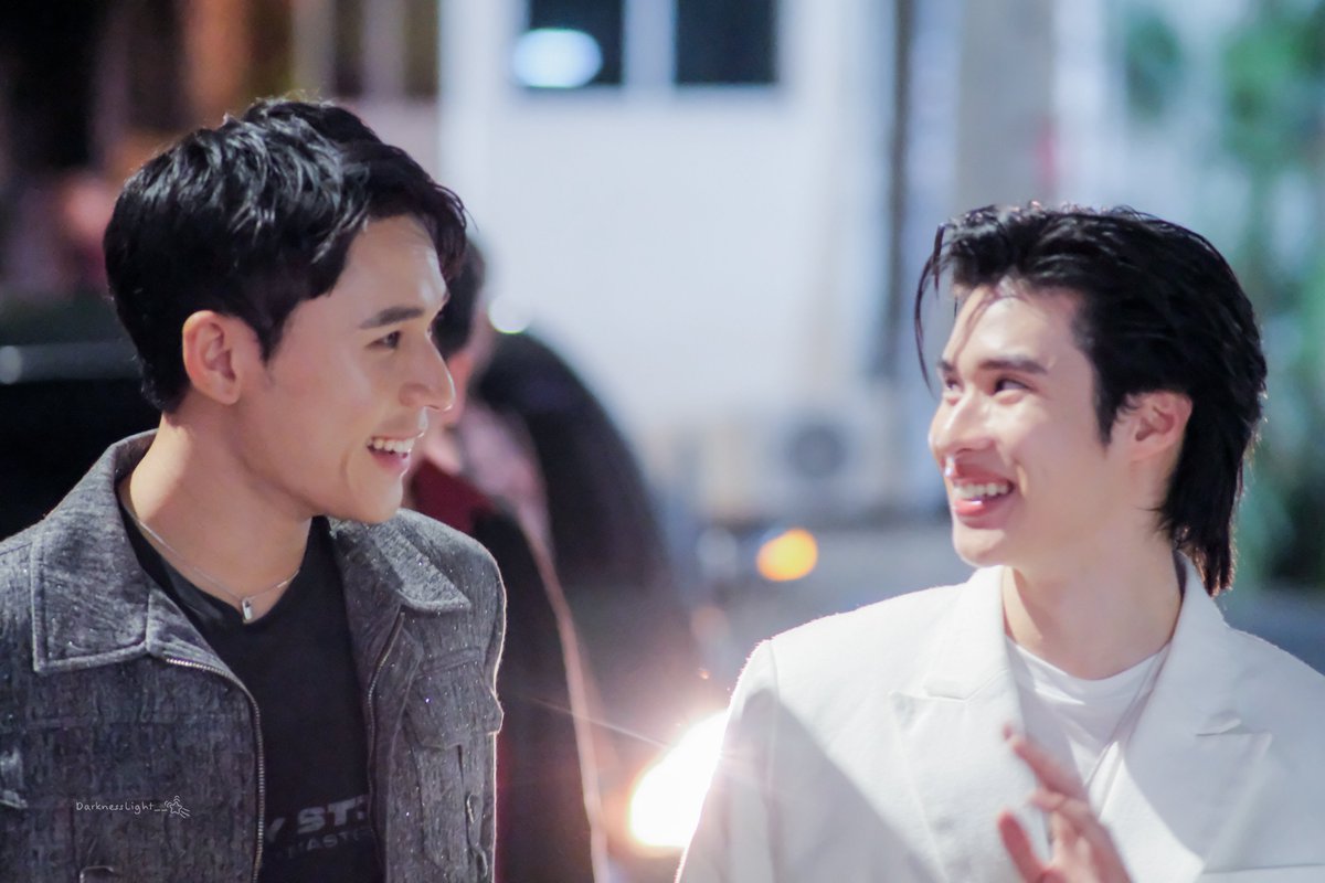 DarknessLight__'s tweet photo. แล้วเรา ไม่รักกันตอนไหน~~~♡

#PearlPeak #เพิร์ลพีค
@pearlpooo @peakpeemapol https://t.co/JxVR5Jwc9W