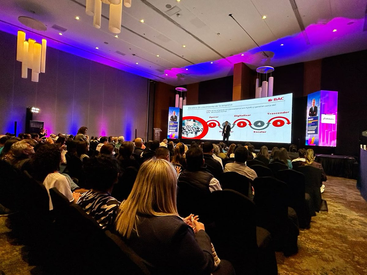bacguatemala's tweet photo. 🌱 En #EvoluciónPYME2026 compartimos estrategias financieras clave para impulsar el crecimiento sostenible de las pymes.
En #BACGuatemala las acompañamos con soluciones de financiamiento y medios de pago que generan más valor para sus negocios.
#BACPositivo #BACSimple https://t.co/X4xPZNmdoo