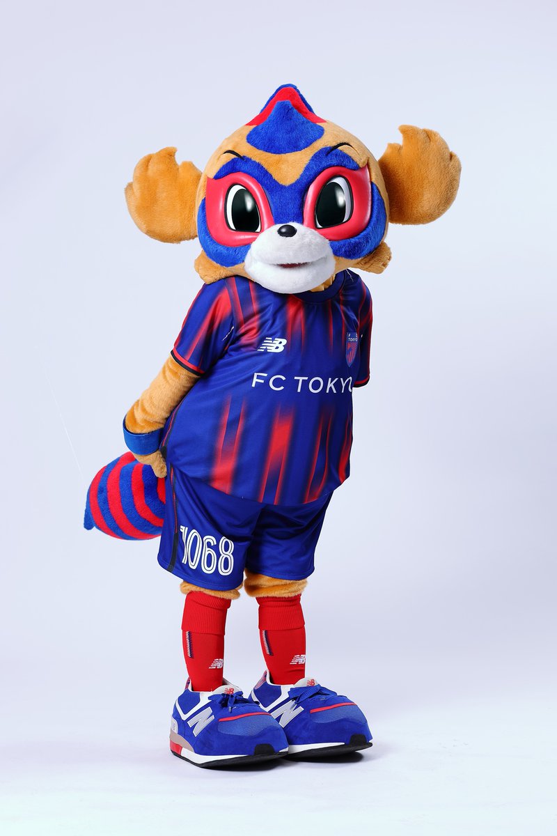 fctokyoofficial's tweet photo. 🔵『東京ドロンパなかよしーと』販売決定!!🔴
9/19(土) #名古屋グランパス 戦において、個室での観戦と #東京ドロンパ とのふれあいがセットになった特別な企画チケットを数量限定で販売!!🎫😼🔵🔴
当日は部屋に東京ドロンパが遊びに来るなど様々な企画を予定しています😆

詳細はこちら➡️https://t.co/53zeVsXHbo

いつもと違ったひとときをお楽しみください🙌
#fctokyo #tokyo