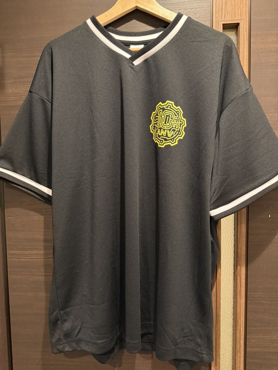 wotageimachine's tweet photo. ブラック/ブルーの2色展開
サイズはM/L/XLの3サイズ展開
かなり大きめです！
ガタイ良しの方大歓迎。

価格はまだ決めてません。
多分5,000〜6,000円くらいだと思います。 https://t.co/Fse1MNLJcK